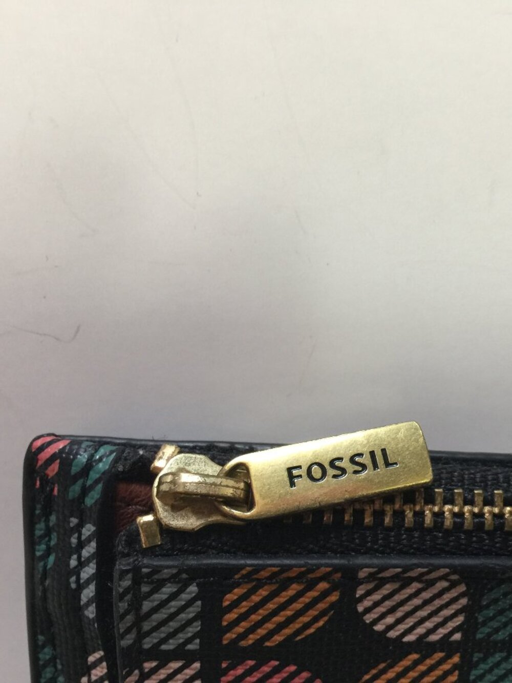 FOSSIL PATTERNED SLIM WALLET-NWOT - Picture 3 of 4